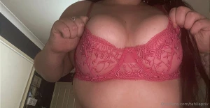 I got a new pink outfit come see it i ve made pics and vids i m even