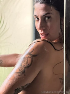 Nadie me dio bola hoy asi que me saque esto sola y me calente mas de