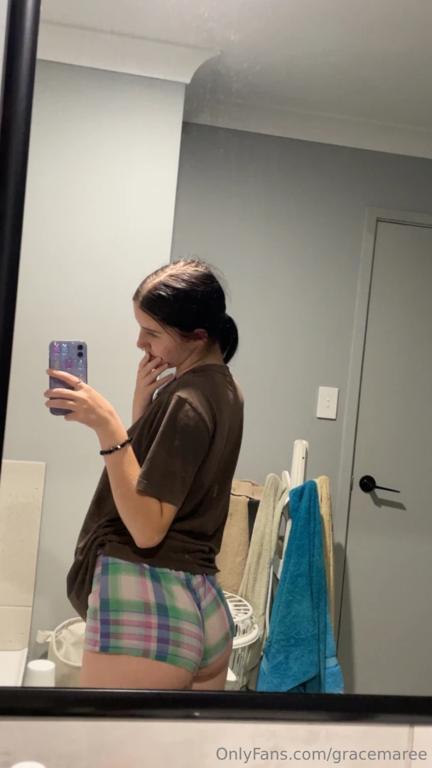 I know you want your fat cock in my ass 