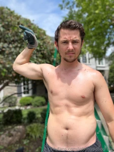 What do you think i m pointing at