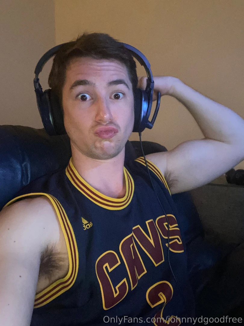 I need someone under my desk while i game 