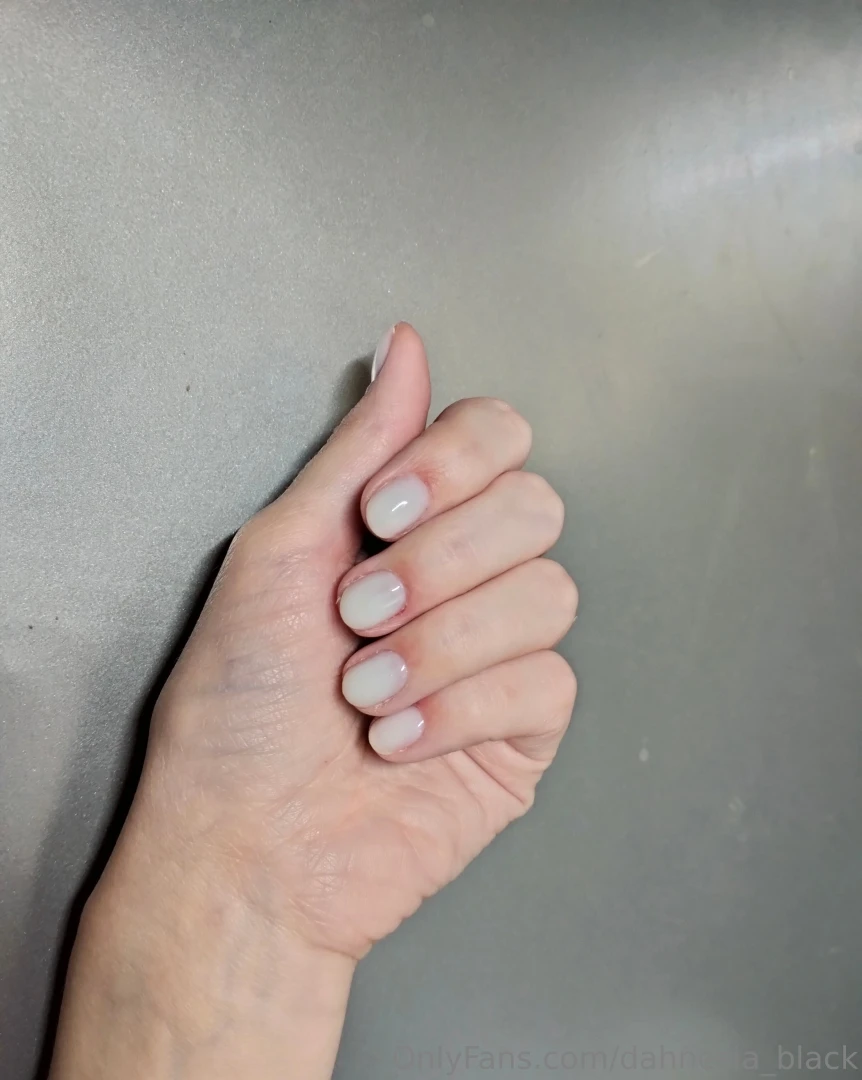 Do you like it when a girl has a long or short manicure part 1 