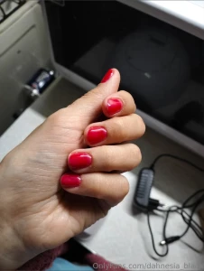 What do you think about different manicures one hand one color the part 1