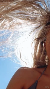 Gold in meinem haar sonne auf meiner haut f hlst du den sommer schon