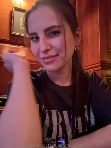 I play by my own rules sometimes i m sweet as honey other times i m