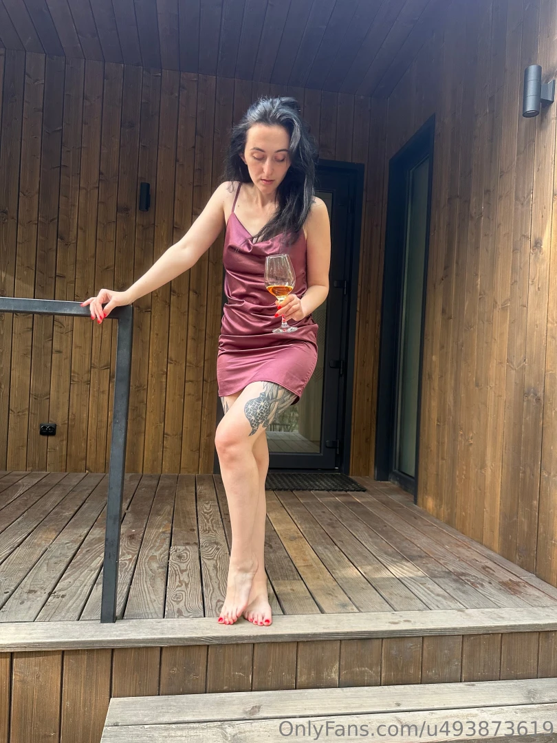 Today i was in the forest and drank very tasty georgian wine the taste 