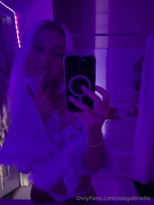 Can t shake the need to taste you right now