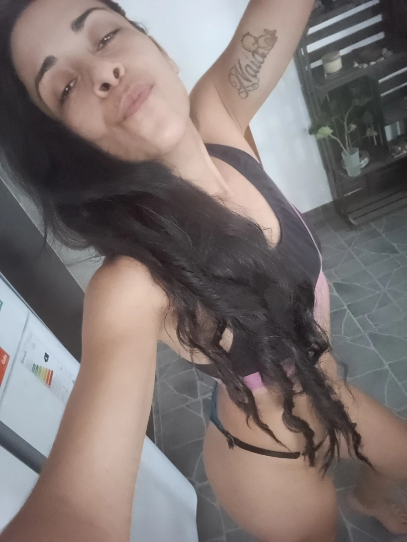 Me being me at home wild crazy fun and sooo hot have a nice weekend 