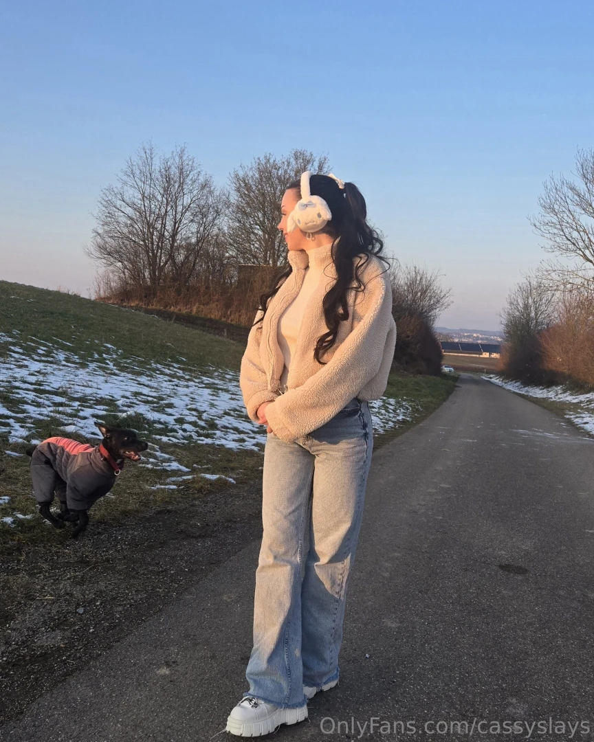 Vor wenigen wochen noch mit winterjacken gassi gewesen und jetzt im 