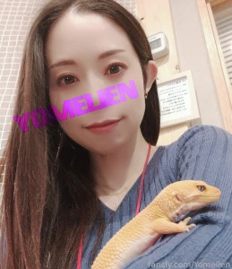 Here are some private photos of yomelien i wonder if there s any