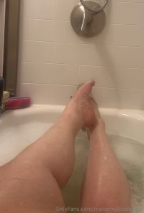 That look of peace one has in a bubble bath who s going to chat with