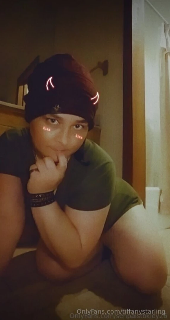 Come and enjoy i post daily and i have exclusive sets too 