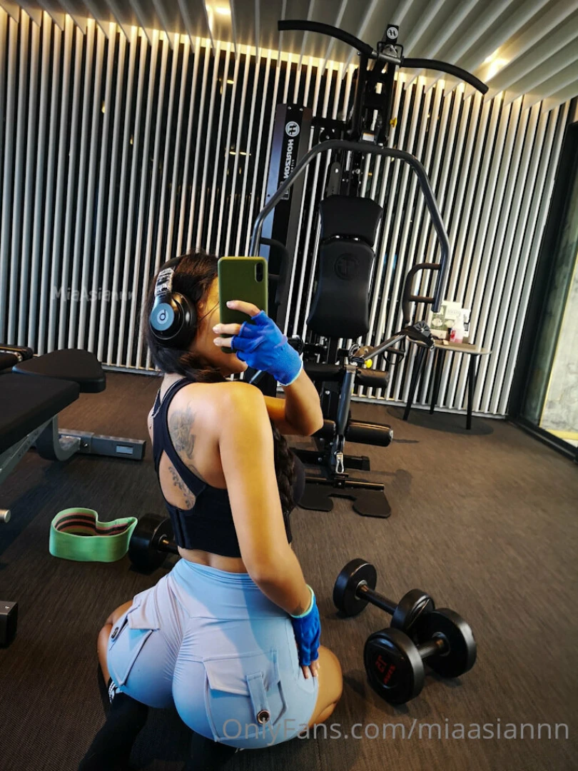 Finally have time to excercise today lets sweat it out hehe part 1 