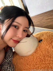 The only kisses i ve been getting lately are from my fave teddy who s part 3