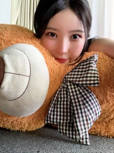 The only kisses i ve been getting lately are from my fave teddy who s