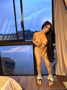 With anyone you pass it as rich as with me