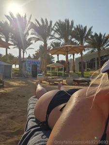 Beachtime who wants to massage me