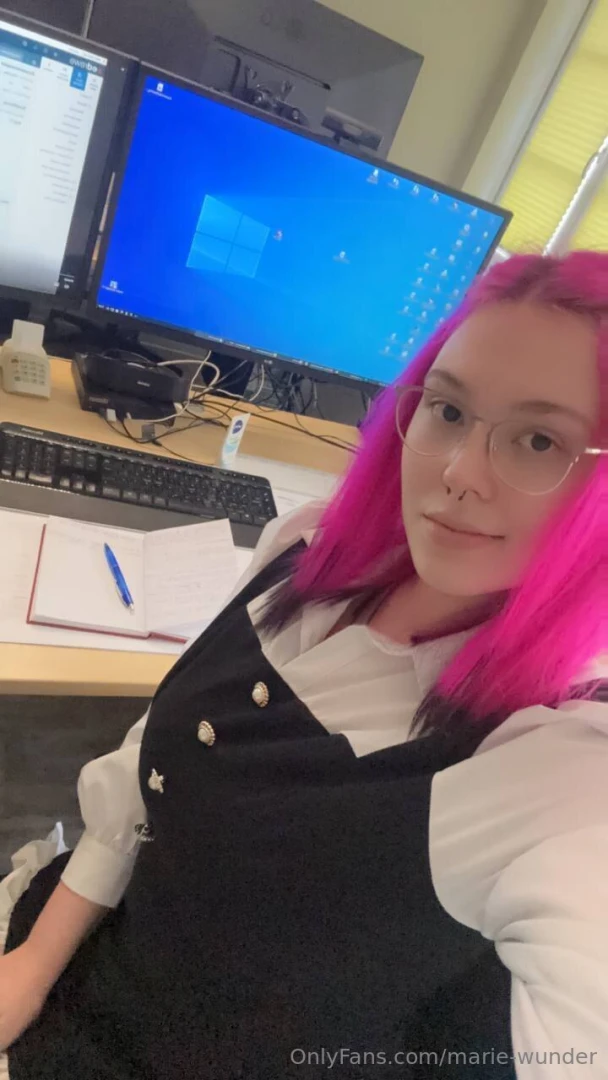 Wie findet ihr mein outfit heute ich finde es echt mega s 