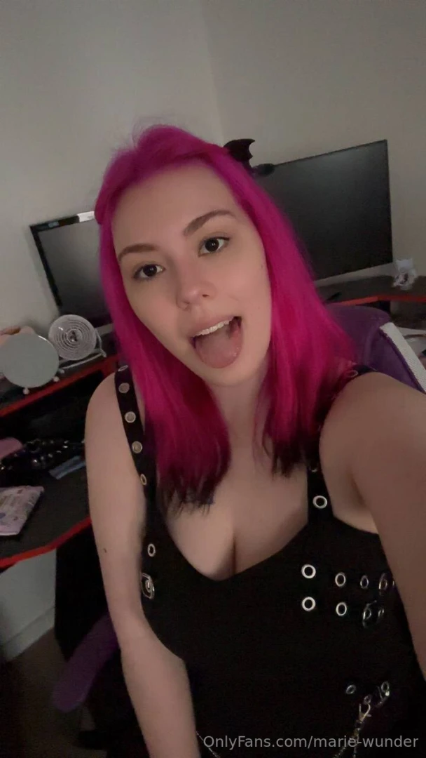 Was ich mit dieser zunge nur alles anstellen k nnte 