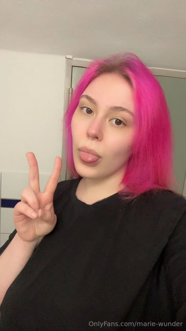 Ich wei nicht warum aber ich finde es voll s peace zu zeigen 