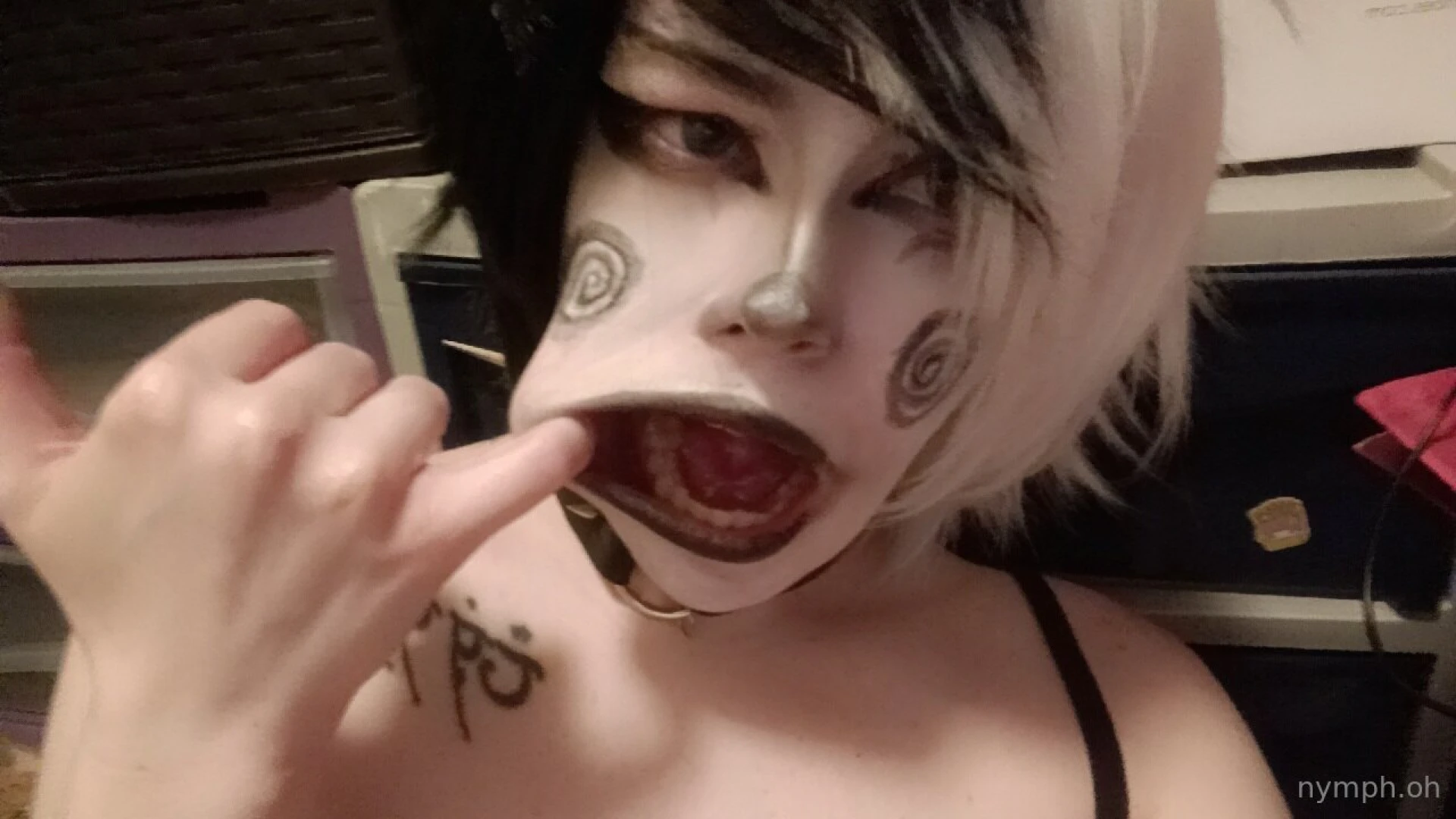 Honks in the chat if you re trying to see the rest of the pics i was 