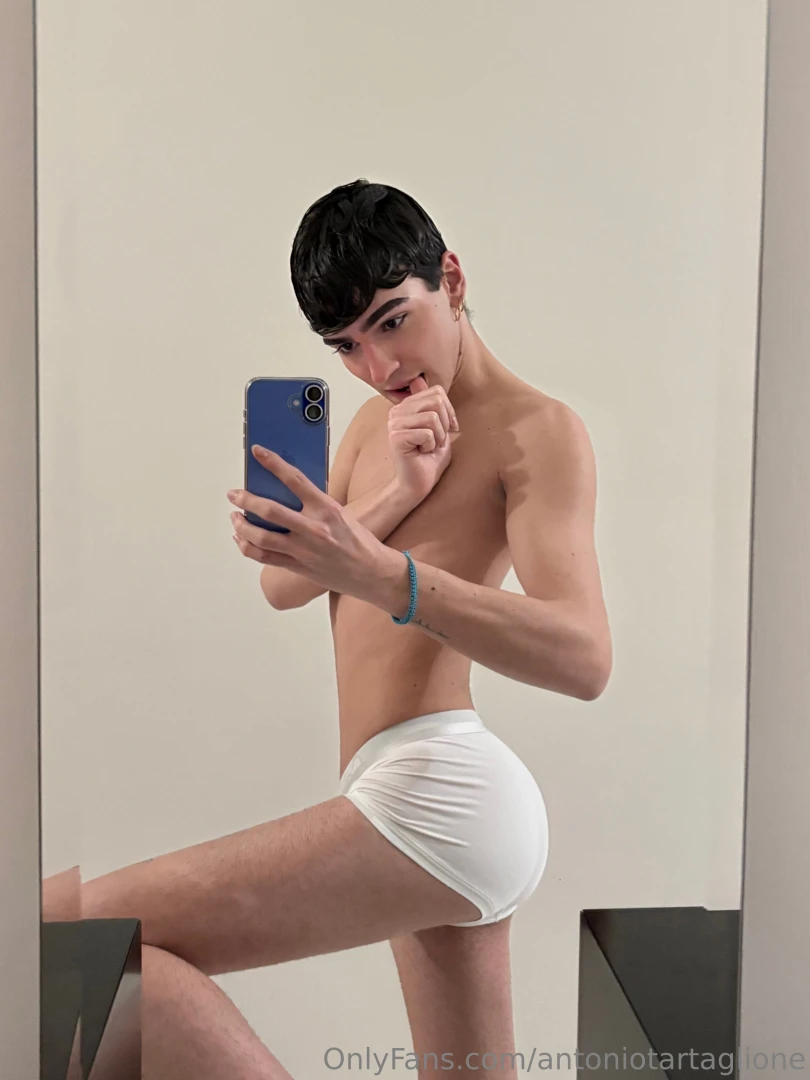 Quel culetto ti sta aspettando in privato 