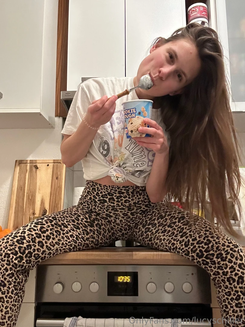 Heute gab es eis zum fr hst ck verr ckt oder 