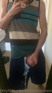 Damn now i gotta clean my mirror