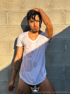 Playera mojada que rico