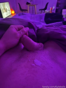 I love shooting huge loads on myself