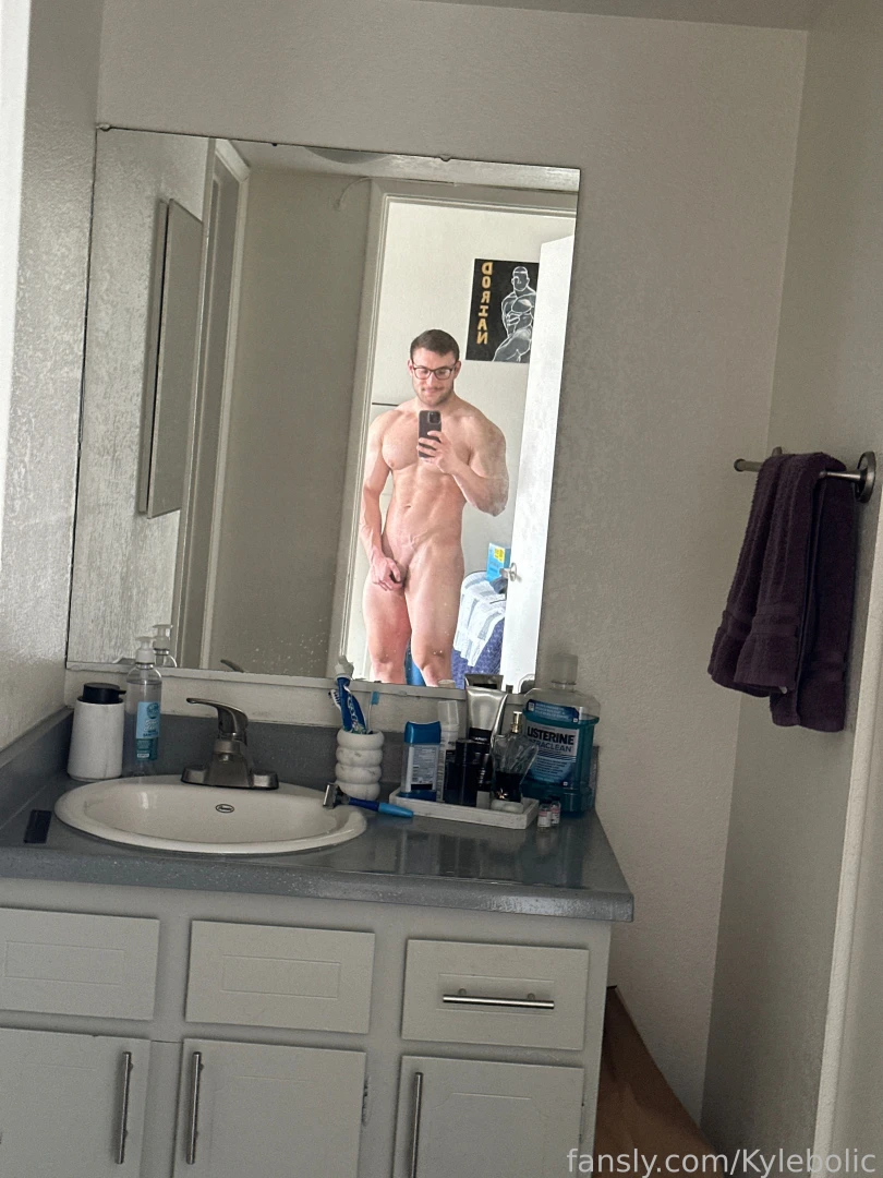 Right before the post gym shower i was feeling dirty muscles 