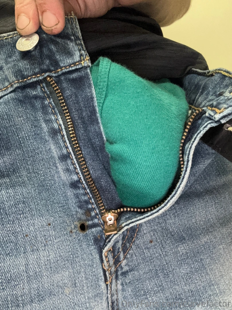 Well almost caught my dick on fire from spatter again part 1 