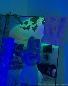 This mirror seen some things