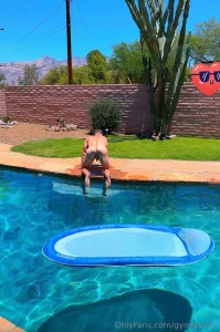 Midweek and i m already on all fours just the way you like it catch me