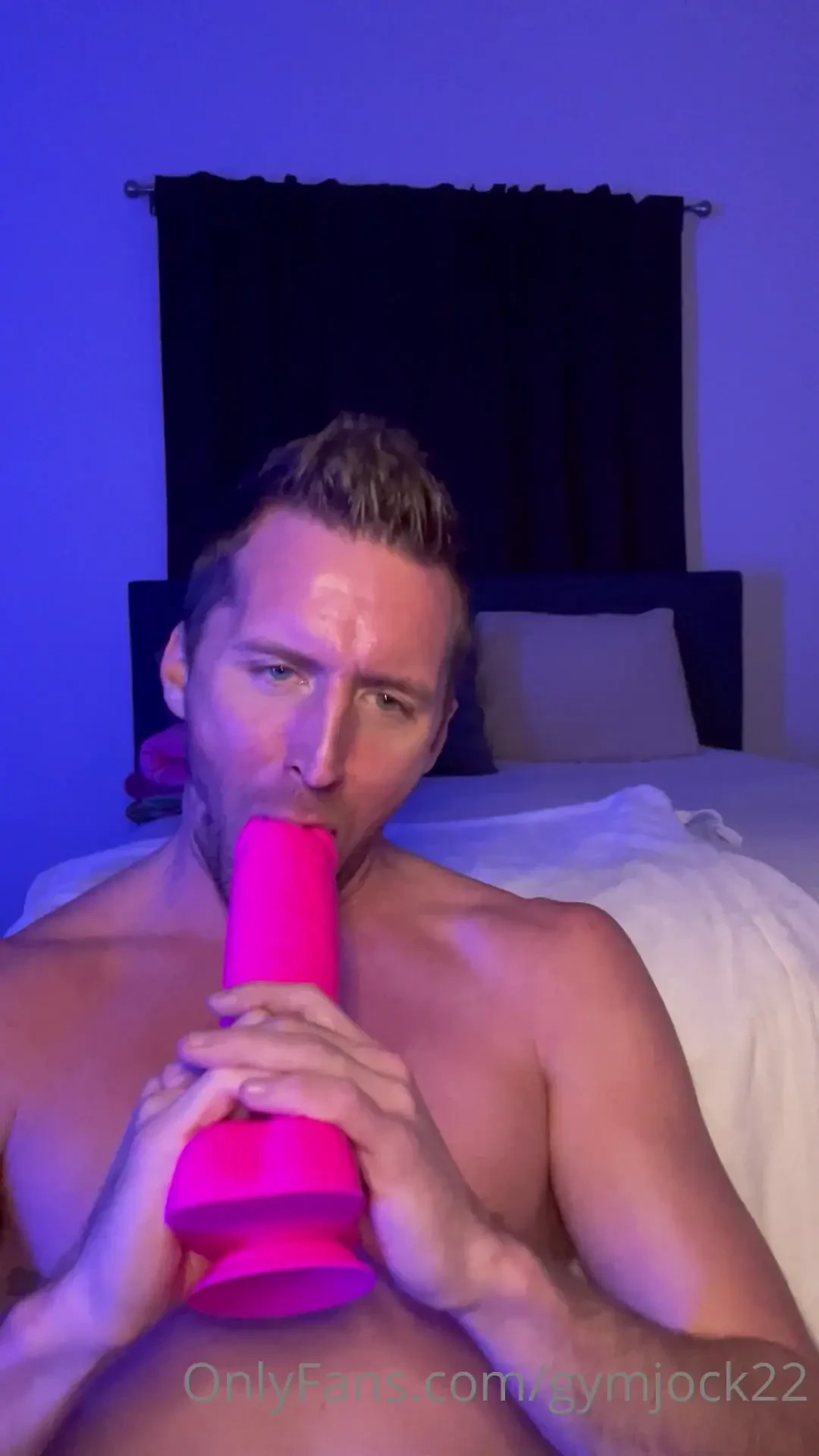 I m backkk who s ready for a dirty fucking time you guys i m about to 