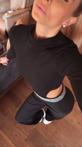 Schwarze outfits sind wie ich klassisch verf hrerisch und immer ein