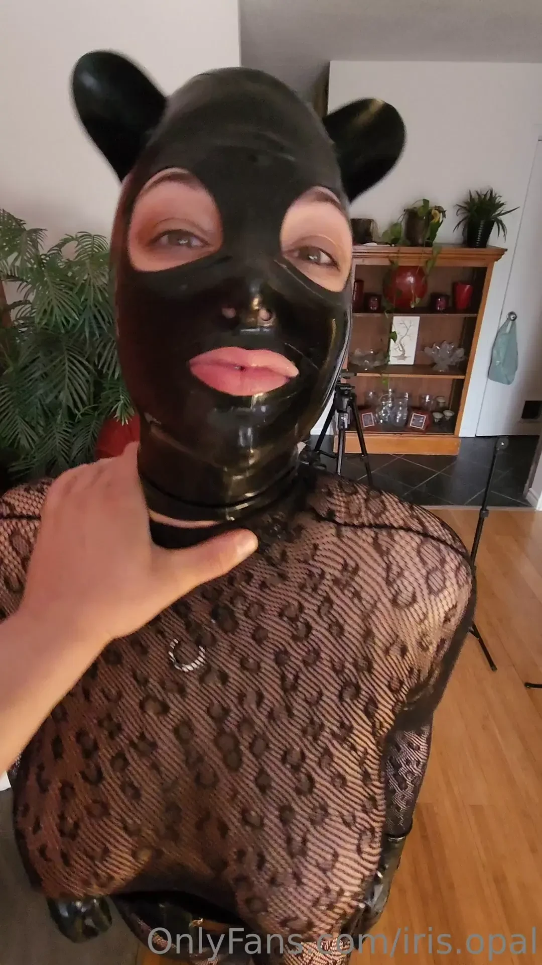 Sneak peak at the new clip i m posting soon with my new sexy costar 