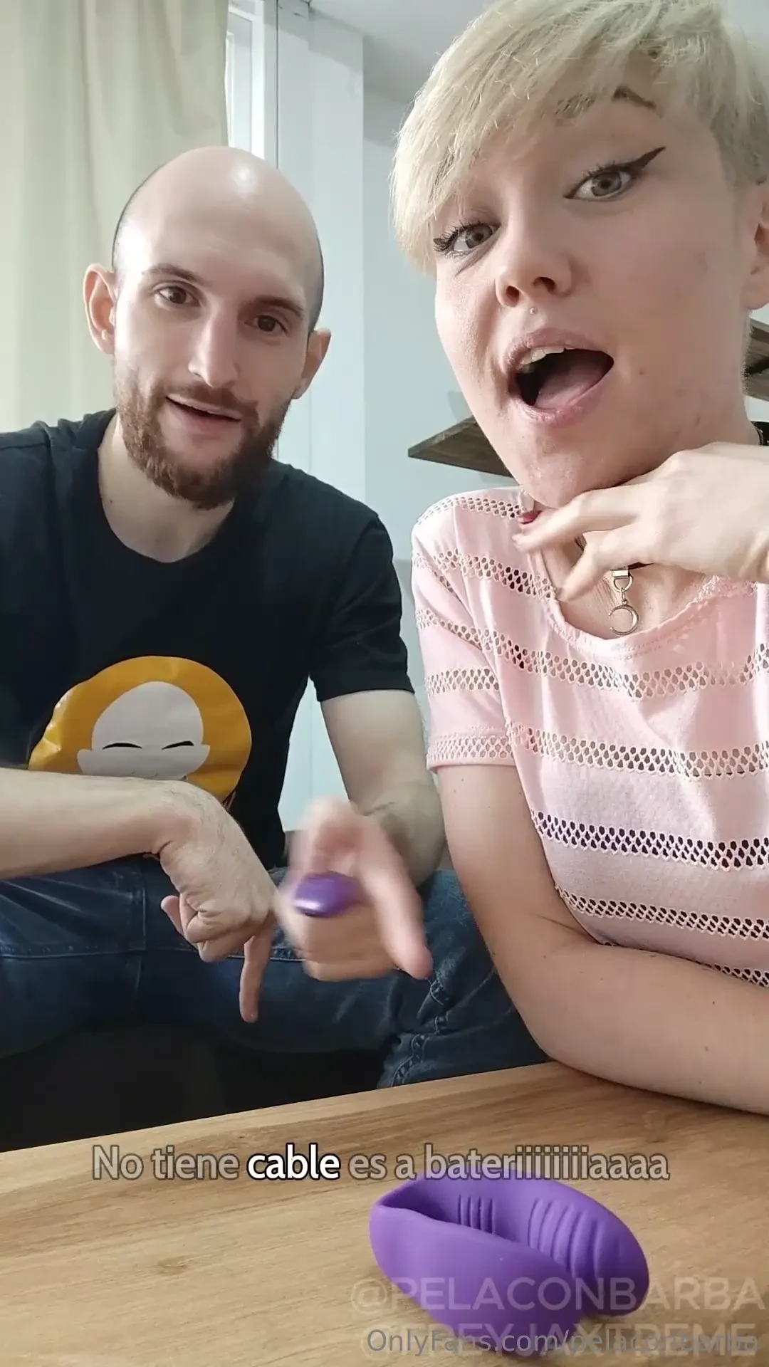 Video completo 17 min vibrando en publico freyjaxtreme me invita a 