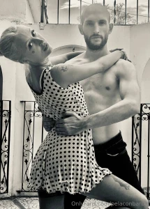 Video completo 26 min la bailarina esta ensayando su coreo en lo que part 2