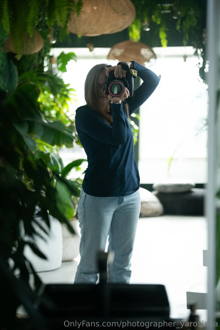 Hello my name is yaroslava i am a photographer live in ukraine based 