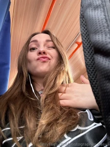 On the bus just wonna say hiiiiiiiiiiii