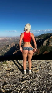 What s a better view me or the grand canyon part 5
