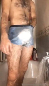 Enjabonado en la ducha onlyfans com espantanenas_69