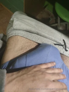 Primer plano de mi polla dura y las pelotas onlyfans com