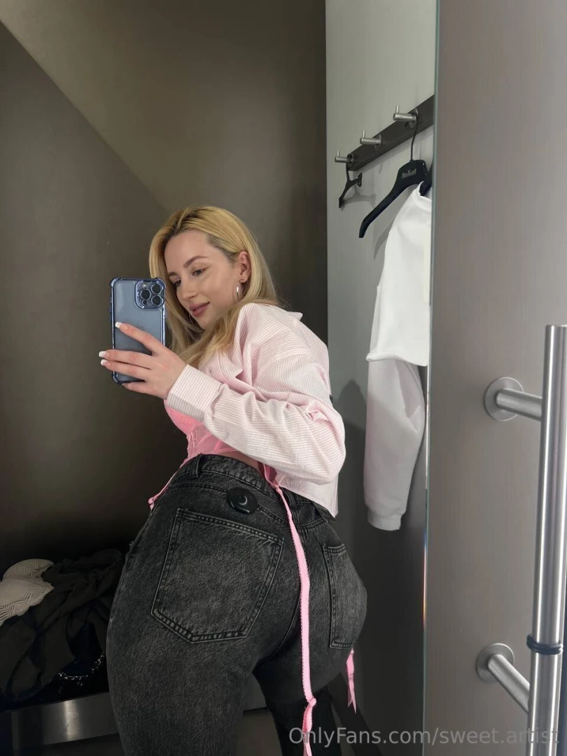 Is it just me or do these jeans make my butt look even bigger 
