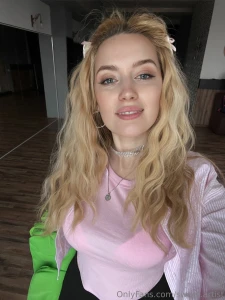 Do you think pink looks good on me part 6