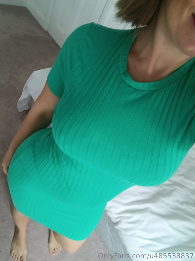 How do you find this short tight dress in such a bright green colour part 3 