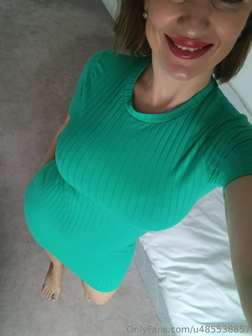 How do you find this short tight dress in such a bright green colour part 2 