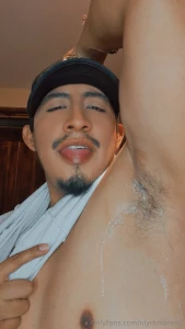 La leche me llega a la axila