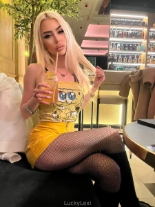 Sexy sponge bob - no pants